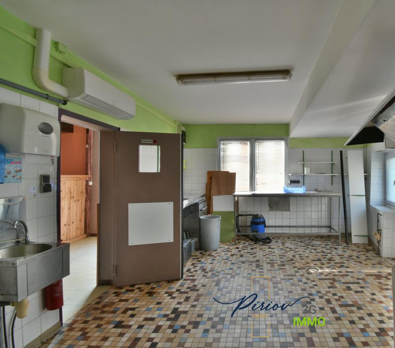 Local commercial - 202 m²