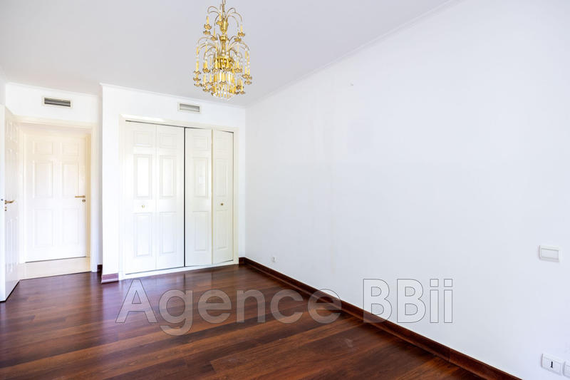 Appartement - 104 m² - 3 pièces