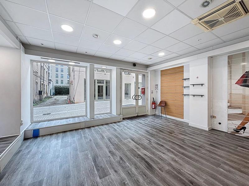 Bureau - 65 m² - 2 pièces