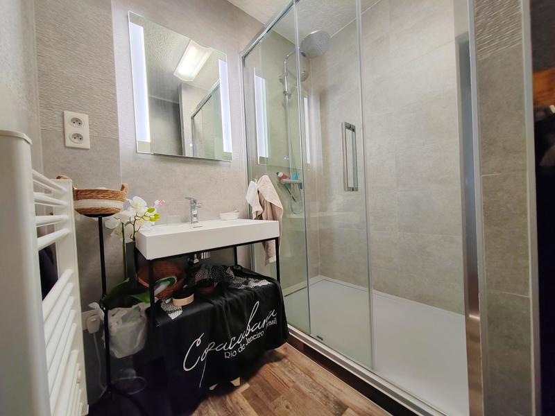 Appartement - 64 m² - 5 pièces