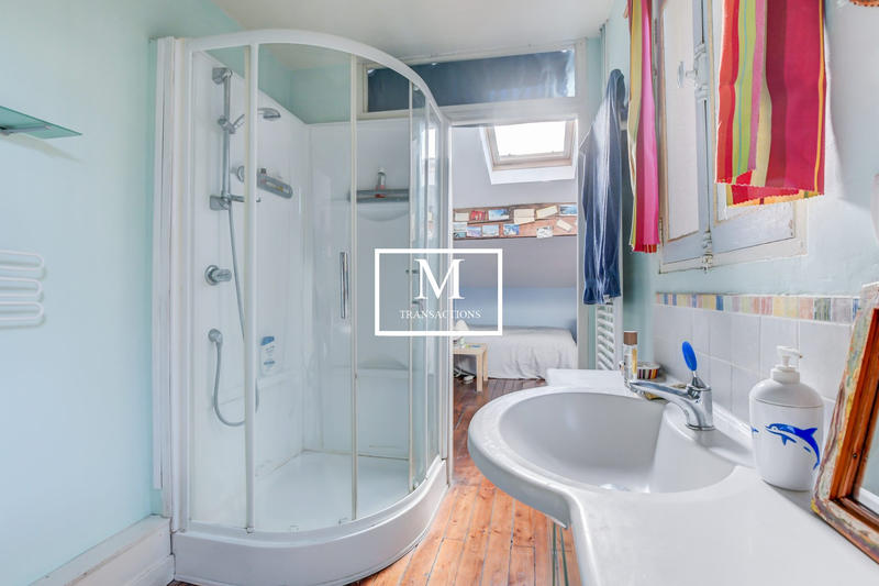 Maison - 215 m² - 6 pièces