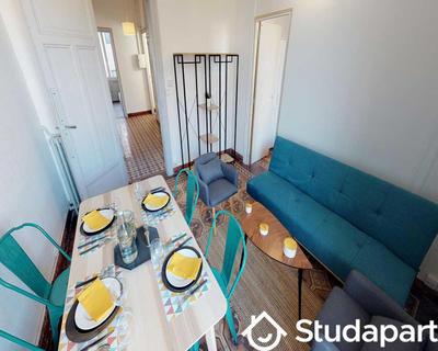 Chambre - 90 m² - 1 pièce