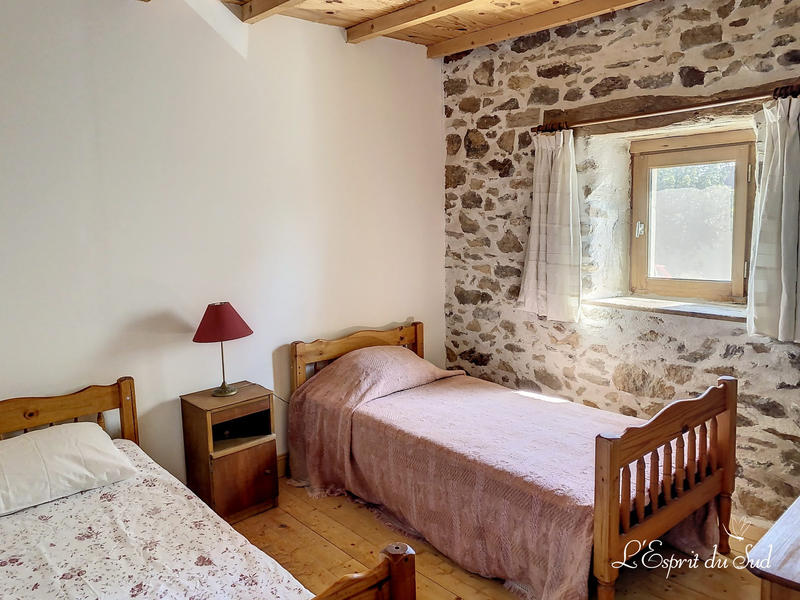 Maison - 287 m² - 14 pièces