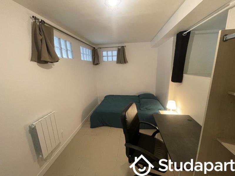 Chambre - 13 m² - 1 pièce