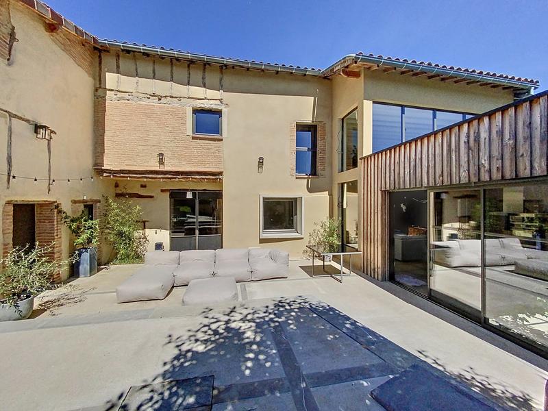 Maison - 263 m² - 7 pièces