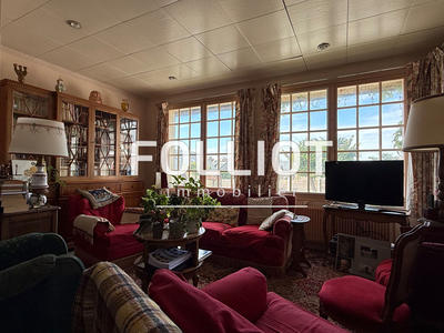 Maison - 158 m² - 9 pièces