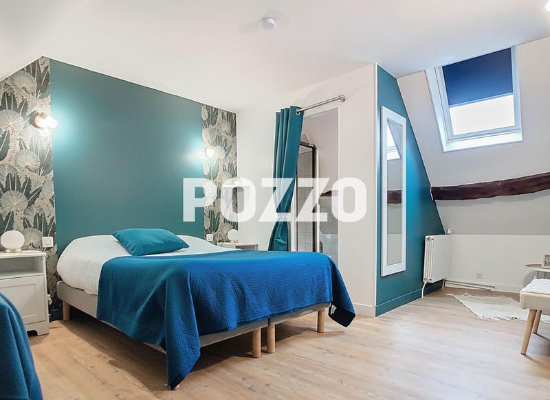 Maison - 375 m² - 19 pièces