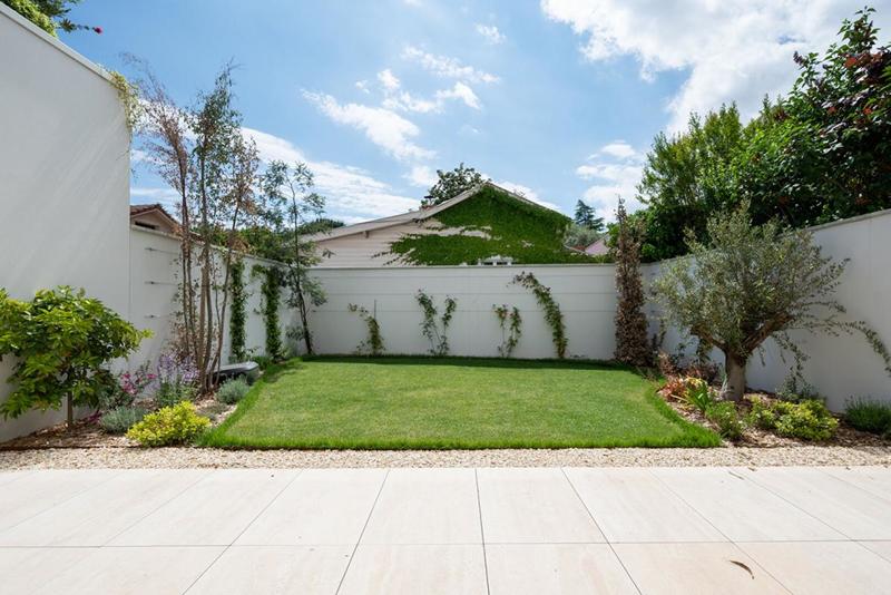 Maison - 221 m² - 5 pièces