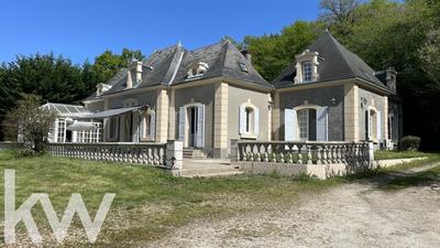 Manoir - 172 m² - 11 pièces