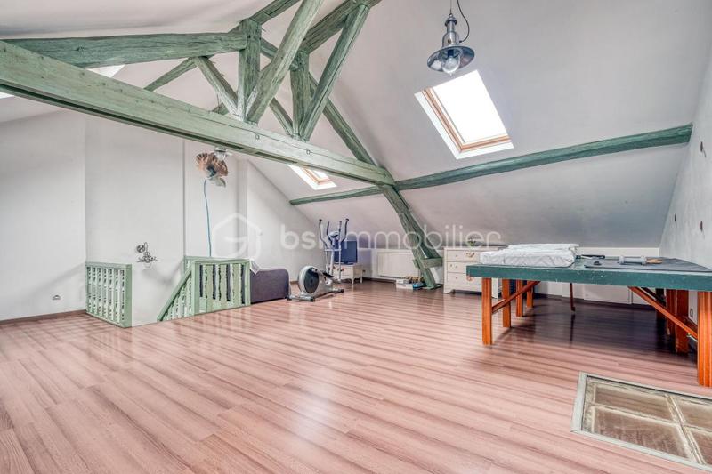 Demeure - 171 m² - 6 pièces