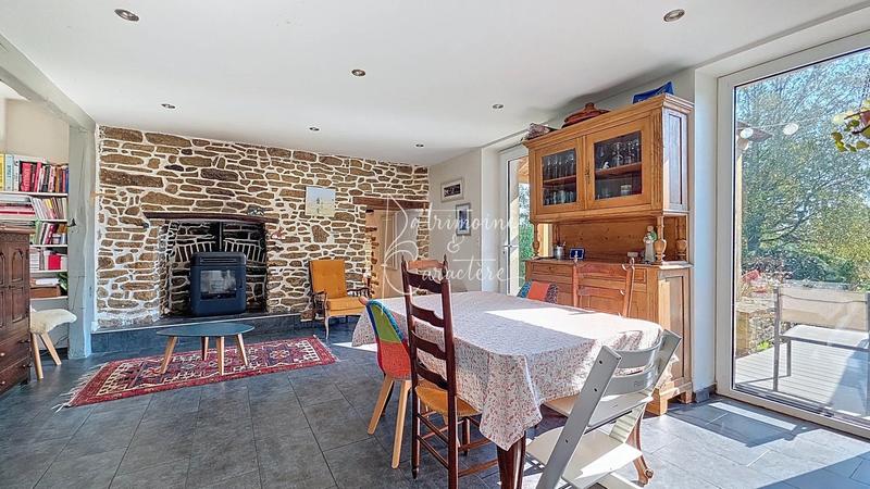 Maison - 155 m² - 8 pièces