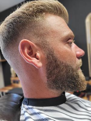 Les ciseaux d'Auré: Salon de coiffure &amp; barbier