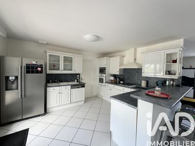 Maison - 143 m² - 7 pièces