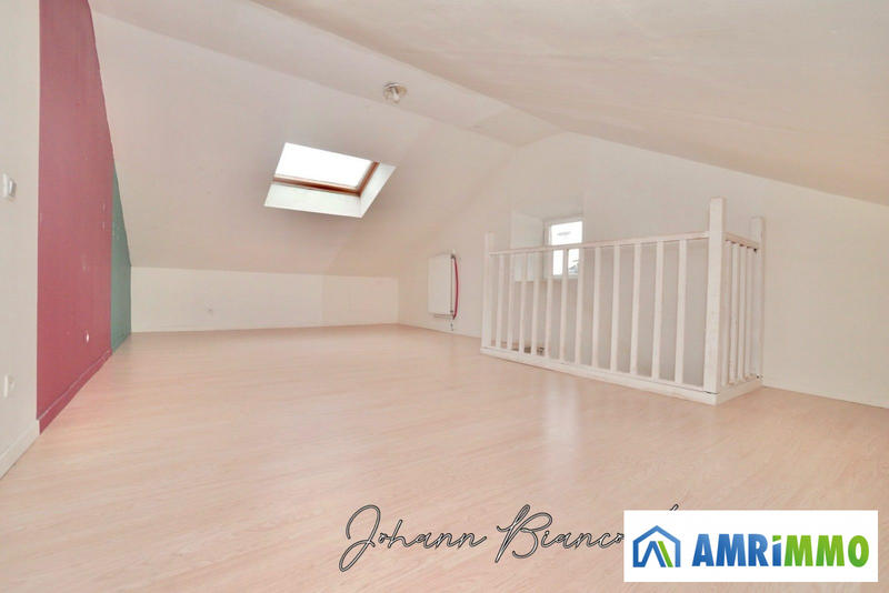 Maison traditionnelle - 76 m² - 5 pièces