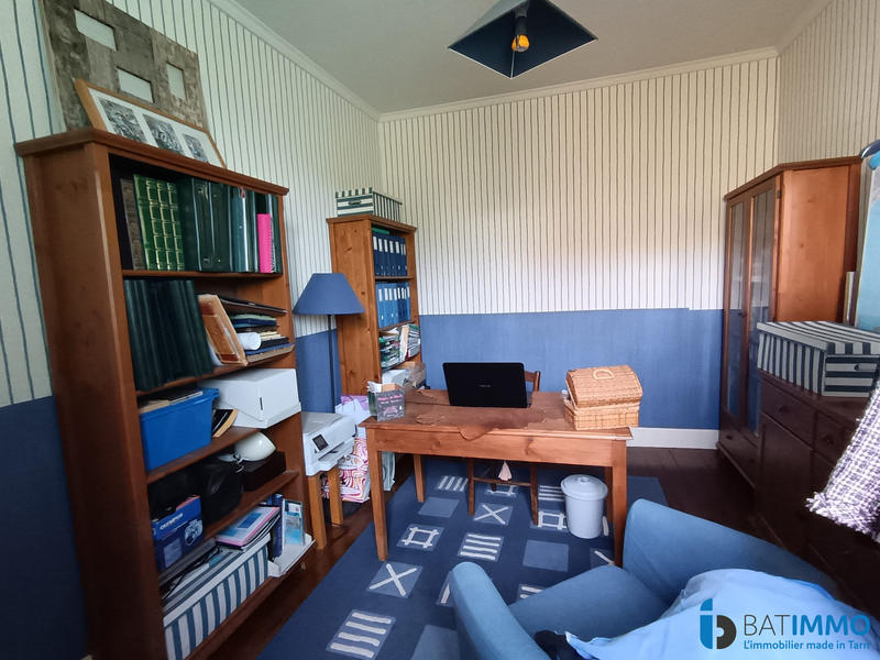 Maison - 220 m² - 9 pièces