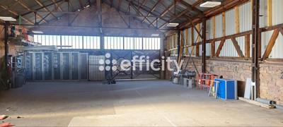 Loft - 375 m² - 1 pièce