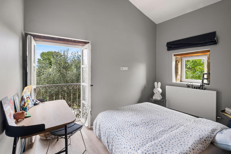 Maison - 270 m² - 8 pièces