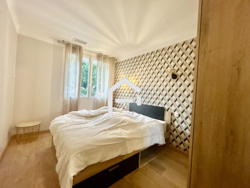 Appartement - 90 m² - 4 pièces