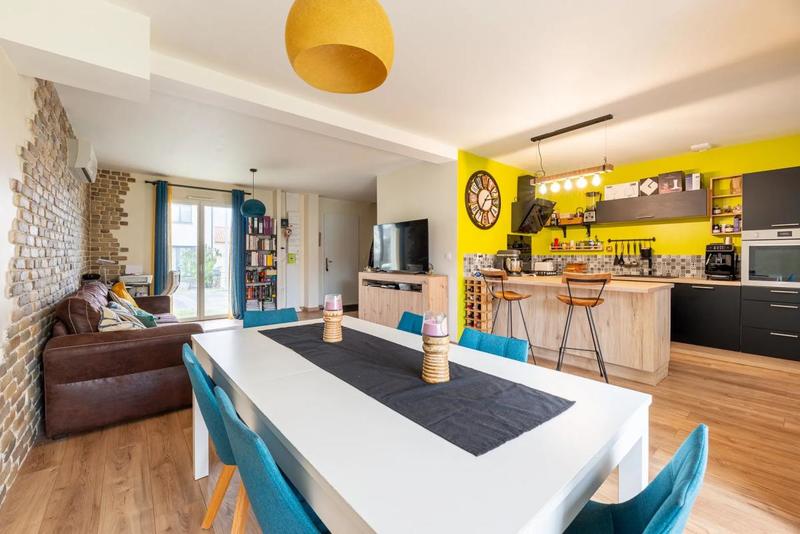 Appartement - 93 m² - 4 pièces