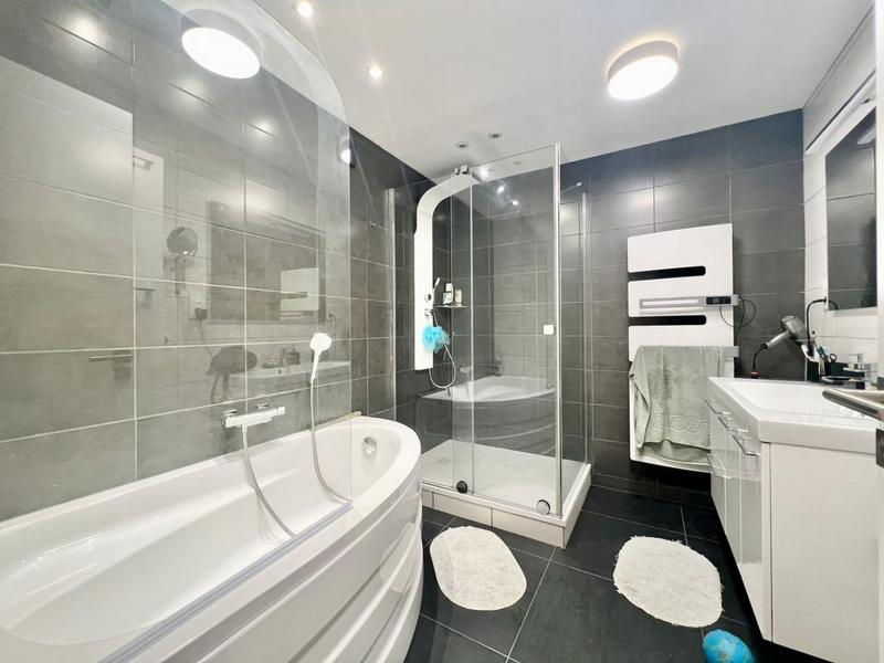 Duplex - 104 m² - 5 pièces