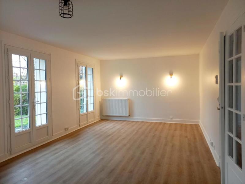 Maison traditionnelle - 121 m² - 6 pièces