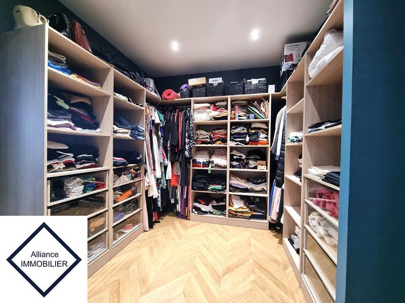 Maison - 198 m² - 6 pièces