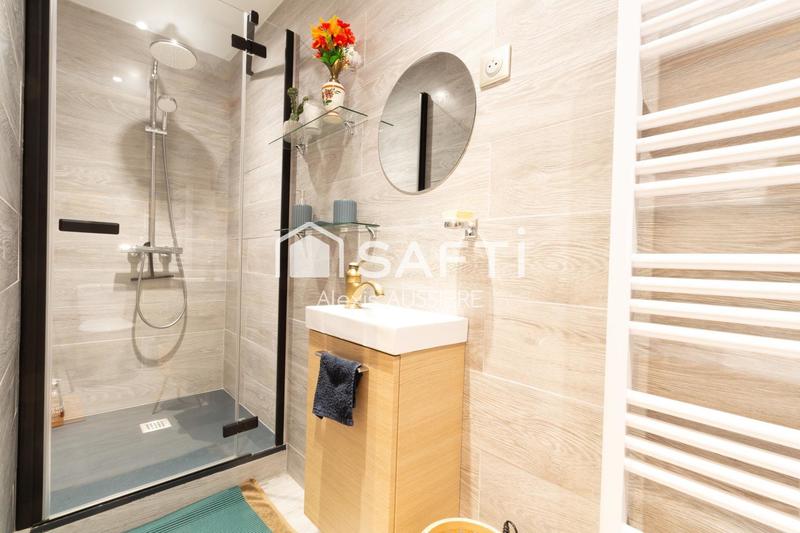 Maison - 384 m² - 12 pièces