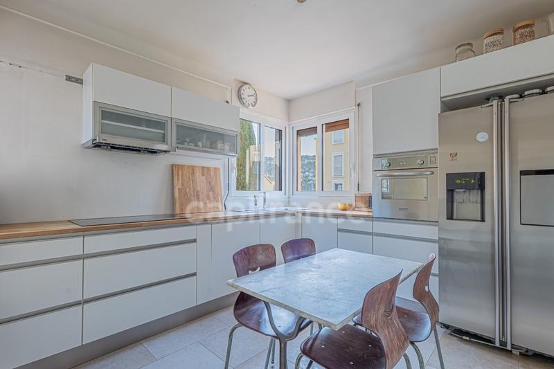 Demeure - 170 m² - 7 pièces