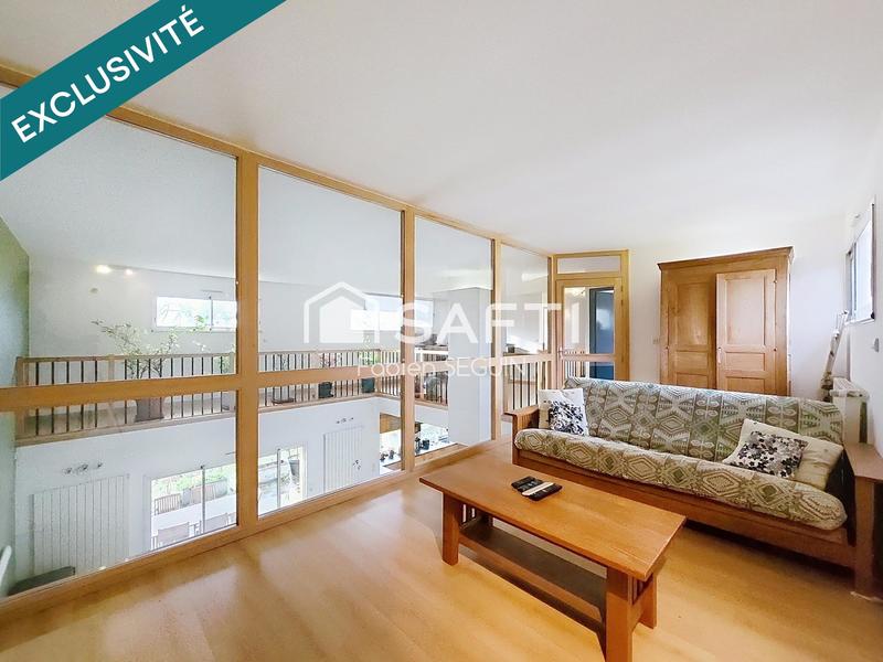 Maison - 249 m² - 9 pièces