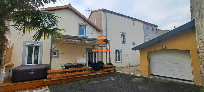 Maison - 190 m² - 8 pièces