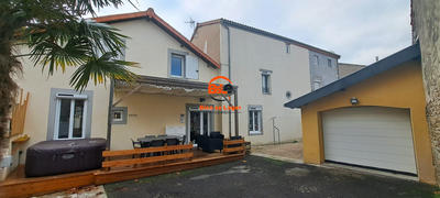 Maison - 190 m² - 8 pièces