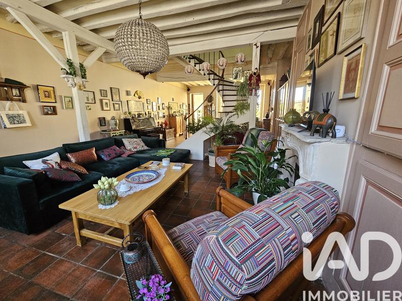 Maison - 214 m² - 6 pièces