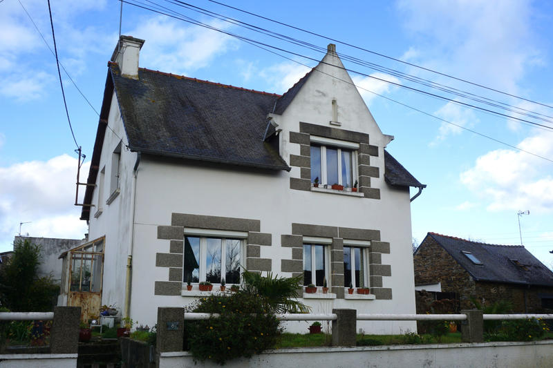 Maison - 94 m² - 5 pièces
