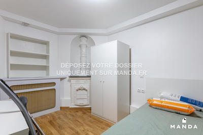 Chambre - 11 m² - 5 pièces