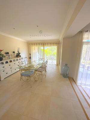 Villa - 196 m² - 5 pièces
