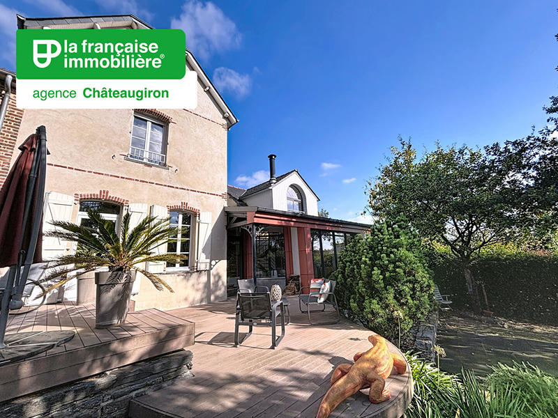 Maison - 206 m² - 8 pièces