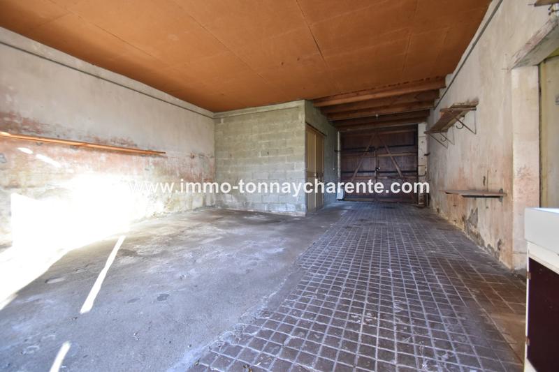 Maison - 600 m² - 11 pièces