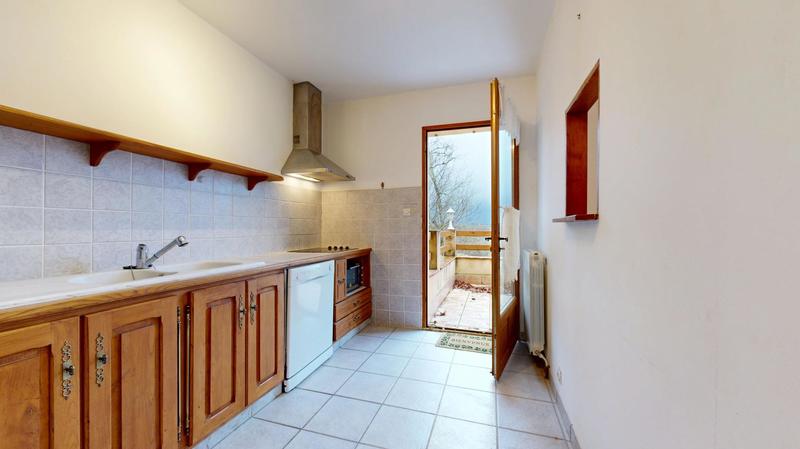 Maison - 233 m² - 7 pièces