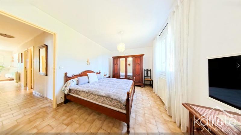 Maison - 87 m² - 5 pièces