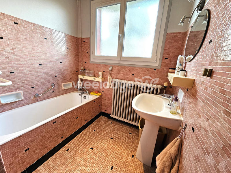 Maison - 143 m² - 8 pièces