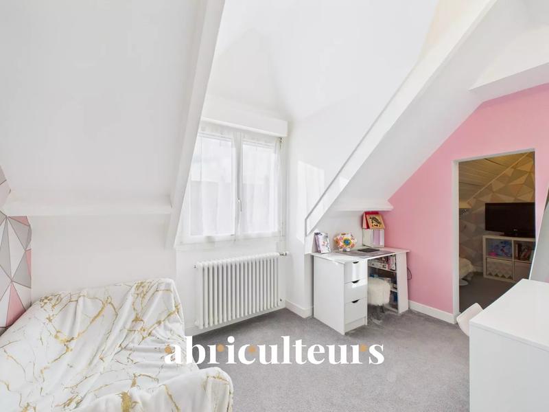 Maison - 110 m² - 7 pièces