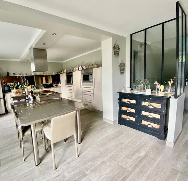 Maison - 178 m² - 6 pièces