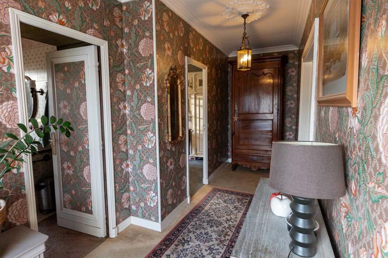 Maison - 180 m² - 6 pièces