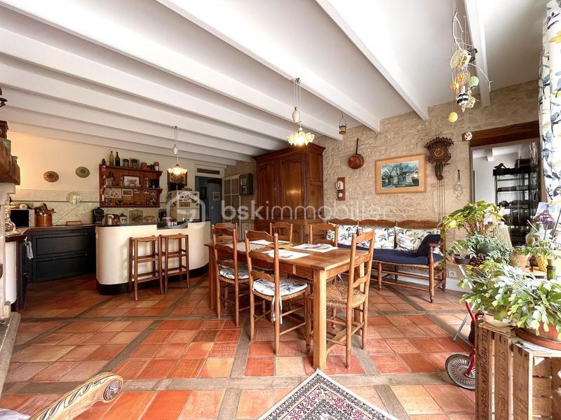 Demeure - 250 m² - 7 pièces