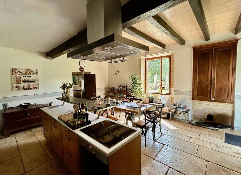 Maison de village - 161 m² - 6 pièces