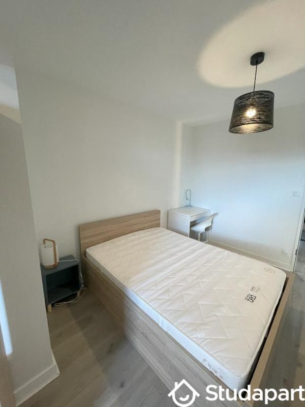 Chambre - 9 m² - 1 pièce