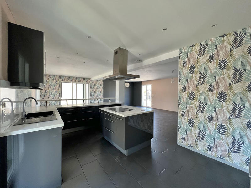 Villa - 213 m² - 8 pièces