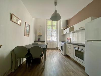 Studio - 42 m² - 1 pièce