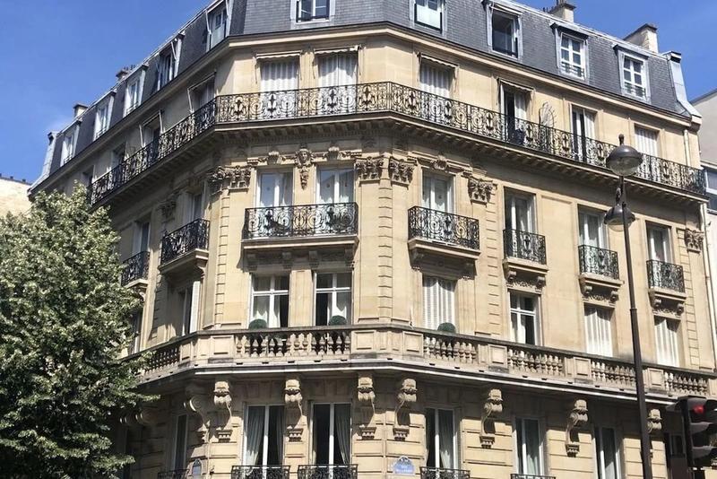 Appartement - 165 m² - 6 pièces