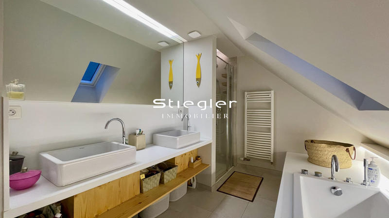 Maison - 139 m² - 7 pièces